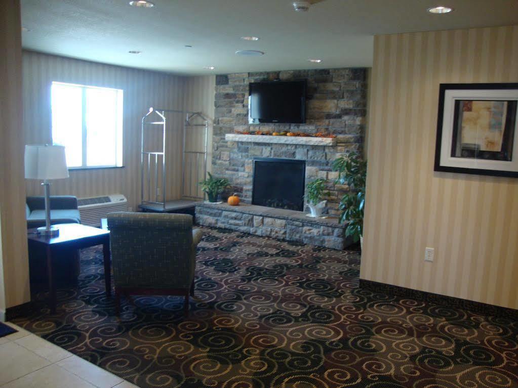 Cobblestone Inn & Suites - Carrington Kültér fotó